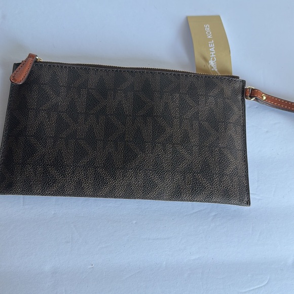 NWT Michael Kors Large Zip Clutch - Picture 8 of 10